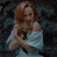 Ketika Si Cantik & Si Buas Berpose Mesra
