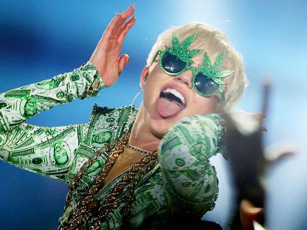 Kegilaan Miley Cyrus di Panggung London