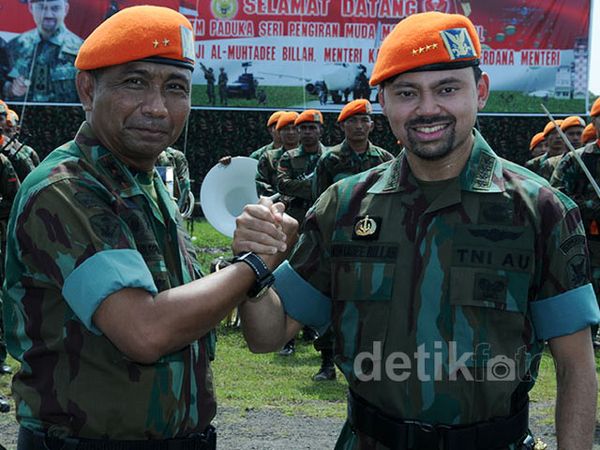 Putra Mahkota Brunei Jadi Warga Kehormatan Korpaskhas
