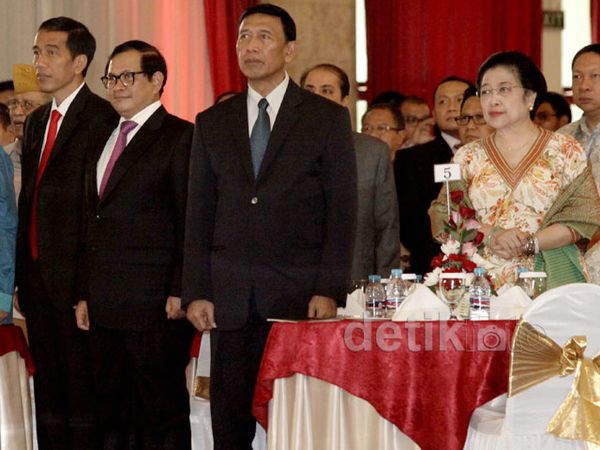 Sejumlah Tokoh Hadiri Pengukuhan Hendropriyono