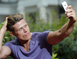 Perawatan Rp 200 Juta, Pria Ini Mengaku Lebih Tampan Dari Brad Pitt