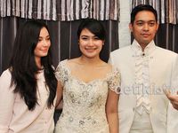 Asmirandah Rancang Gaun Pengantin Adik Jonas Rivano