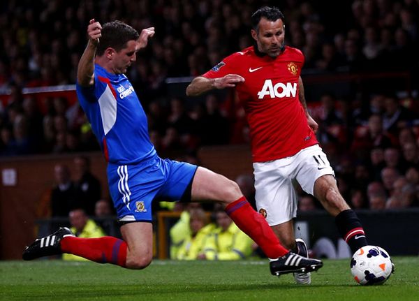 MU Kalahkan Hull City 3-1 MU Kalahkan Hull City 3-1