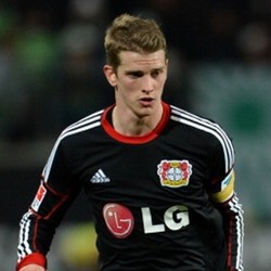 Dikabarkan Diincar Arsenal, Lars Bender Masih Betah di Leverkusen