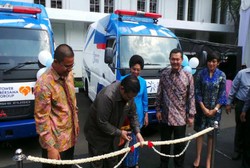 Beri Layanan Kesehatan Gratis, Monik Siap Naik Gunung dan Masuk Pedalaman