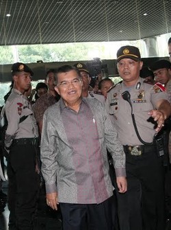 Usai Bersaksi, JK: Kebijakan Untuk Menghilangkan Uang itu Kriminal