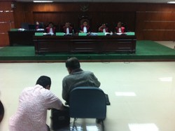 Saat JK Takut Minum di Persidangan