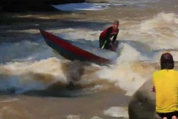 Gila, Arung Jeram Melawan Arus di Kalimantan!