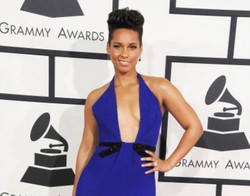 Alicia Keys Jadi Brand Ambassador Parfum Givenchy