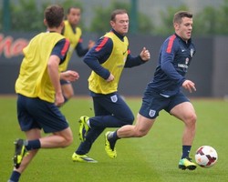 Rooney Optimistis dengan Kans Juara Inggris