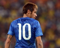 Pele Sebut Neymar Bukan Seorang Pemimpin