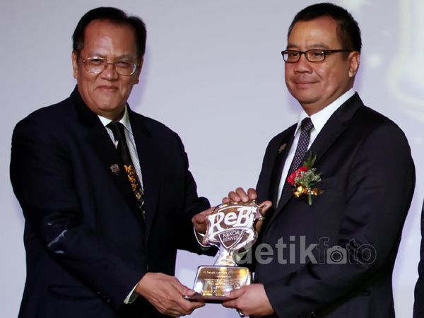 Garuda Indonesia Sabet ReBi Award