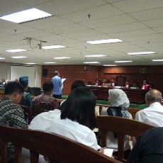 Sambil Berdiri, Boediono Akhiri Sidang dengan Jelaskan Ulang Kasus Century