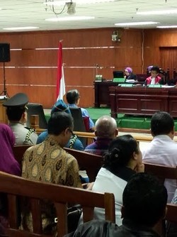 Bantal Merah di Kursi Pak Boed di Pengadilan Tipikor