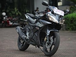 Menyiksa Yamaha R15