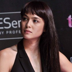 Oh My.. Mariana Renata Alami Insiden Bikini di Catwalk Internasional