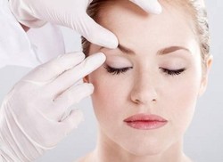 Mengenal Tanam Benang, Metode Kecantikan untuk Wajah Tampak Muda dan Cerah