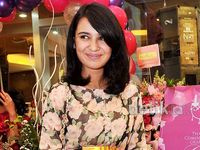 Hamil, Shireen Sungkar Cantik Tampil Berbunga