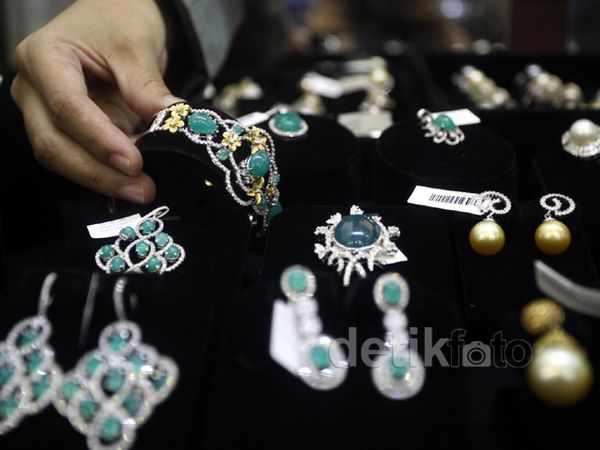 Jakarta International Jewelry Fair 2014