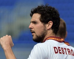 Sudah Tampil Oke Musim Ini, Destro: Bagaimana, Prandelli?