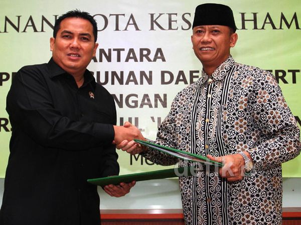 Menteri PDT-Rektor Universitas Darul Ulum Jalin Kerjasama