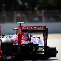 Ban Mobilnya Lepas, Vergne Kena Penalti 10 Grid