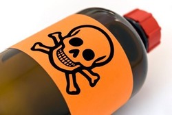 Setelah Bakar Selingkuhannya di Pasar, Lelaki Ini Tenggak Racun