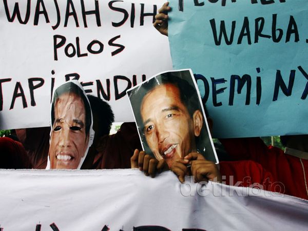 Aksi Desak Jokowi Mundur Jadi Gubernur