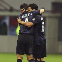 Pelukan-pelukan untuk Zanetti