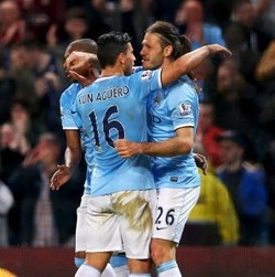 Lewati 100 Gol, City dan Liverpool Masih Gagal Patahkan Rekor Chelsea