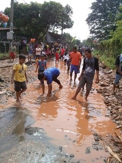 Ini Penampakan Parahnya Jalan di Cileungsi Bogor, Bikin Miris