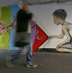 Muncul Mural Bak Pelangi di Roma