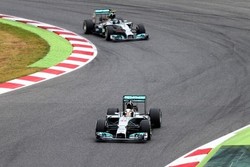 Mercedes Lanjutkan Dominasi di Formula 1