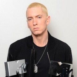 Eminem Kirim Pesan untuk Ibunya di Video Klip Terbaru