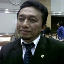 Tifatul: Vimeo Tetap Diblokir Selama Belum Tutup Porno!