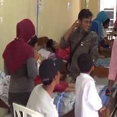 Puluhan Siswa SD di Lamongan Keracunan Teh Rossela