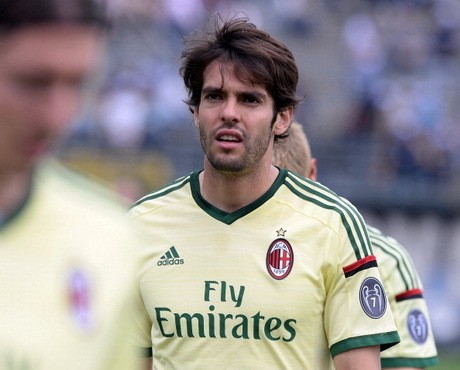 Kaka Akan Bertahan di Milan