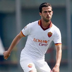 Roma Pagari Pjanic dengan Kontrak Baru