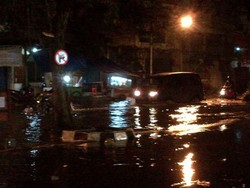 Genangan Air 50 Cm Rendam Pademangan Barat, Diduga Pompa Air Mati