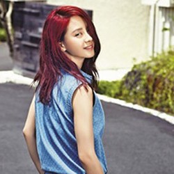 Beredar Foto Lain Song Ji Hyo Saat Pemotretan Majalah Fashion di Bali