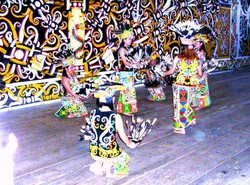 Berkenalan dengan Suku Dayak Kenyah di Samarinda