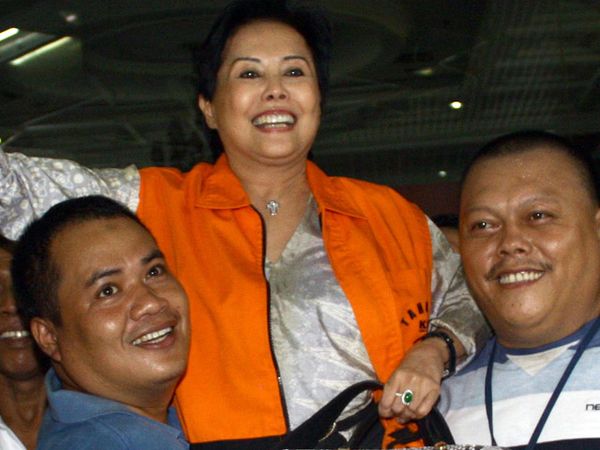 Maria Elizabeth Divonis 2 Tahun 3 Bulan Penjara