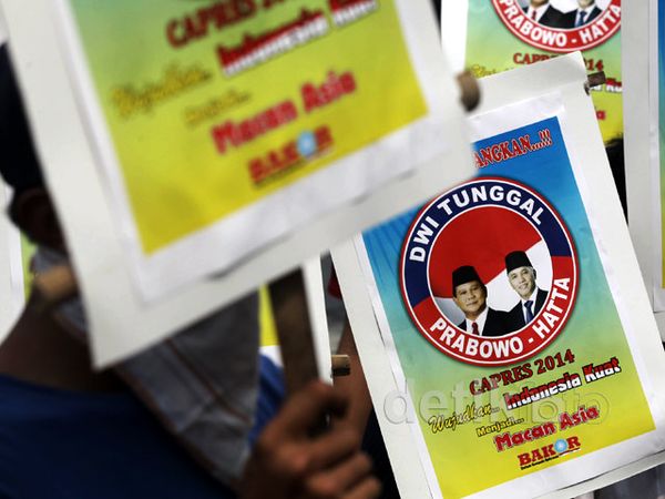 Pendukung Jokowi dan Prabowo Demo Bareng