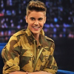 Lagi, Drumer The Black Keys Ejek Justin Bieber