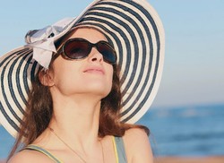 Sinar Matahari Bisa Sebabkan Kanker Kulit Ganas, Ini Caranya Lindungi Tubuh