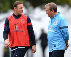 Hodgson: Jangan Terlalu Bebani Rooney