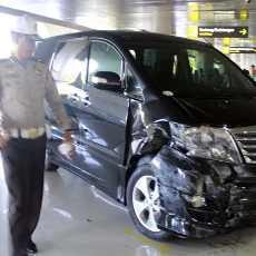Alphard Nyelonong di Bandara, Polisi: Sopir Mungkin Salah Injak Pedal