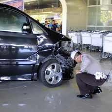 Cerita Saksi soal Alphard yang Nyelonong Membabi Buta di Bandara