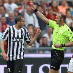 Sikut Pjanic, Chiellini Diskors Tiga Pertandingan
