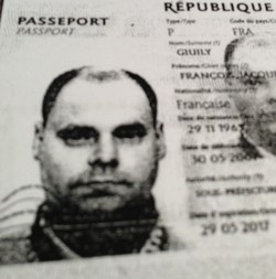 Selain Keterbelakangan Mental, WN Perancis Penyelundup 3 Kg Sabu Juga Miskin